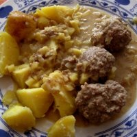 Foto Masové koule v hořčičném sosu